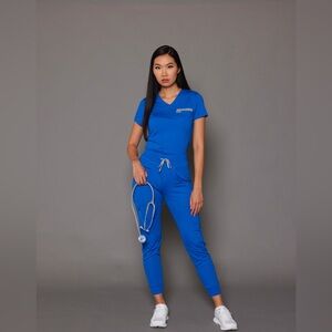 Ashh Aneesa Classic V-Neck Scrubs set top and jogger, Royal Blue size XS